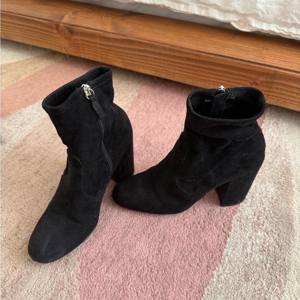 Elegant Black Suede Ankle Boots